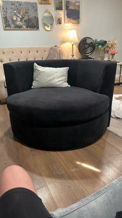 Swivel Black XL Love Seat Couch
