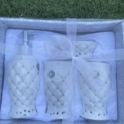 4-pc Bathroom Accessories 