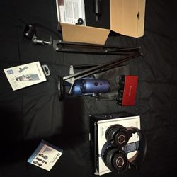 Studio Bundle – Blue Yeti + Audio-Technica Mic + Focusrite Interface (Like New) 