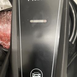 Webasto Go Mobile Charger, a portable dual-voltage electric vehicle charger