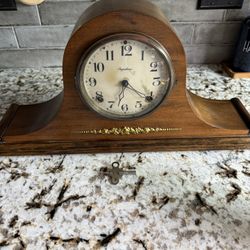 Ingraham Mantel Wind Up Clock