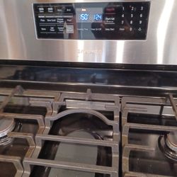 Stainless  Gas Stove Like New 3 Months Warranty 