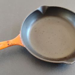le creuset skillet 9"