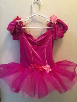 Dance costume size. Girls small