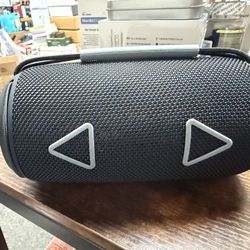 TG657 Portable Wireless Speaker Rich Bass Loud Speaker Lighting Audio Home Outdoor Stereo Speaker Powerful Sound Subwoofer