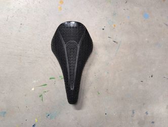 Fizik Argo Adaptive Saddle