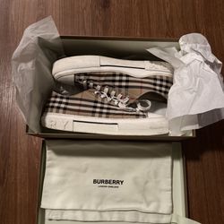 Burberry Shoes Size 12