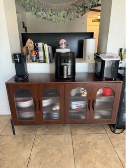 Sideboard cabinet
