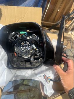 2021-2024 Nissan Armada Mirror