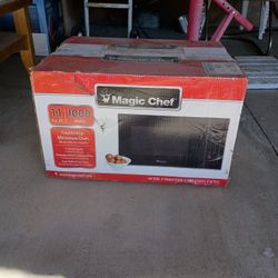 Magic Chef 1.1 cu. ft. microwave