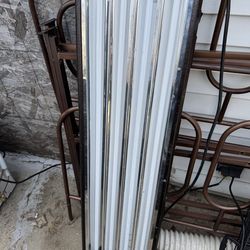 Fluorescent shop light fixture