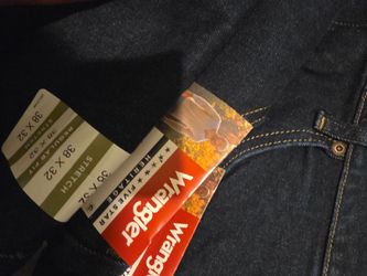 Wrangler jeans 38x32 x2 pairs