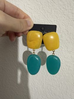 Women’s yellow & green dangle Earrings