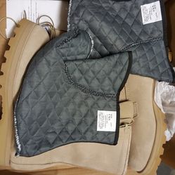 Cold weather boots size 9