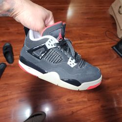 Jordan 4 breds