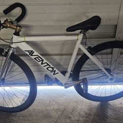 Aventón bicycle