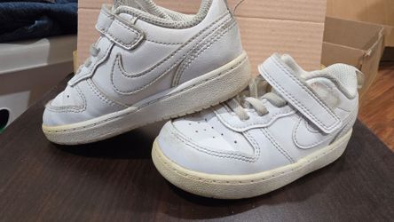 Nike Toddler White Sneakers with Velcro Strap 8c