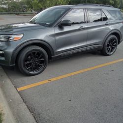SUV Matte Black/Gloss Rim Painting 