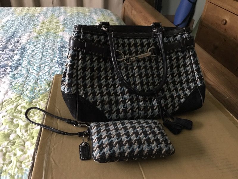 Original Coach bag, beautiful blue houndstooth. Slightly used