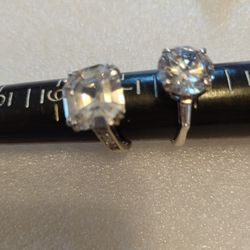 2 Beautiful Size 8 Rings Both  For 20.00