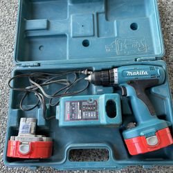 Makita Drill and battery. Excellent condition.