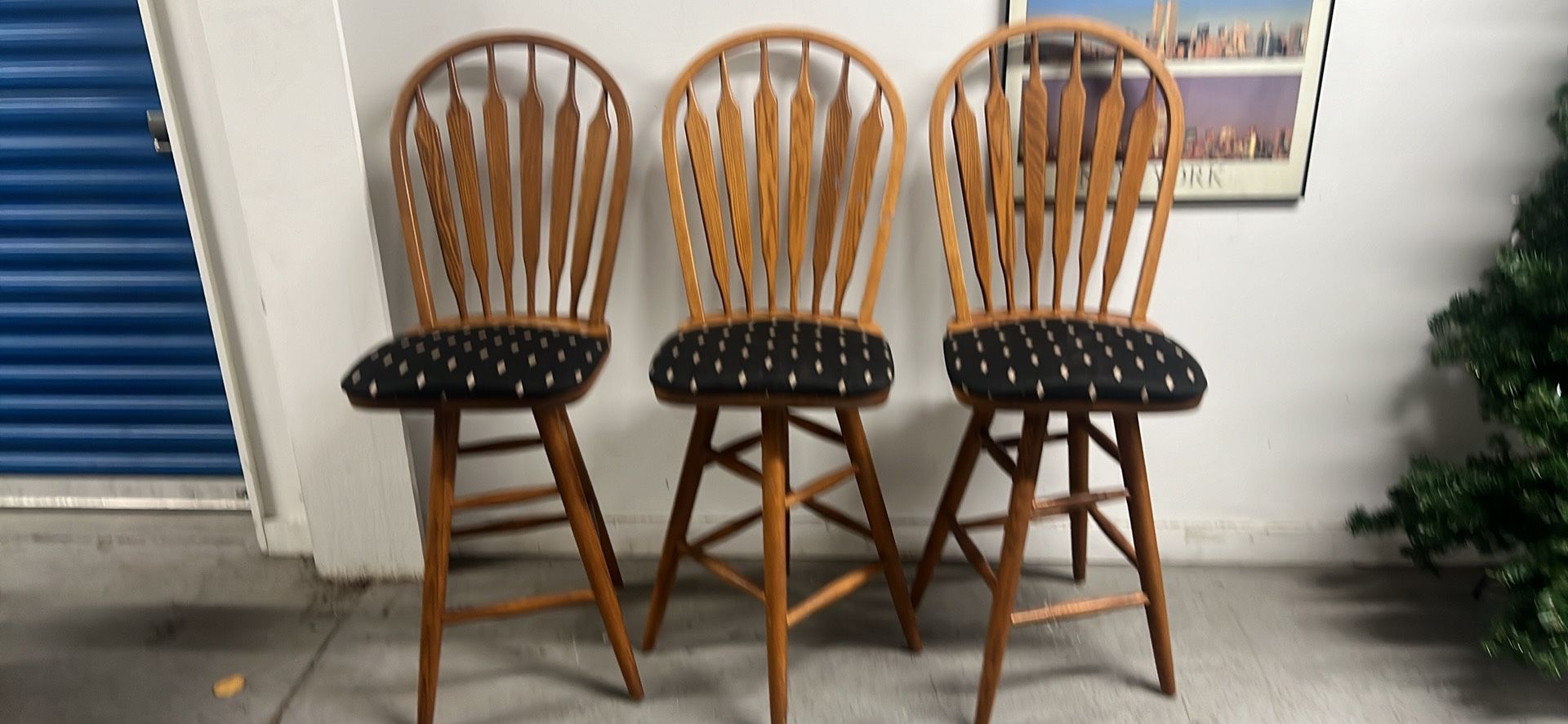 3 Awkward 28 Inch High Very Strong Good Condition Barstools