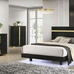 Brand New Black & Gold 4pc Queen Bedroom Set (Available In Eastern King)