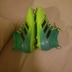 Soccer Shoes Addidas Size 4 1/2 Kids