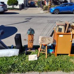 Free At 450 Pacific Ave. Alameda