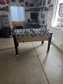 Fools ball Table