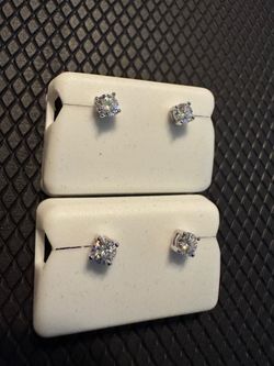.925 Silver Moissanite Stud Earrings