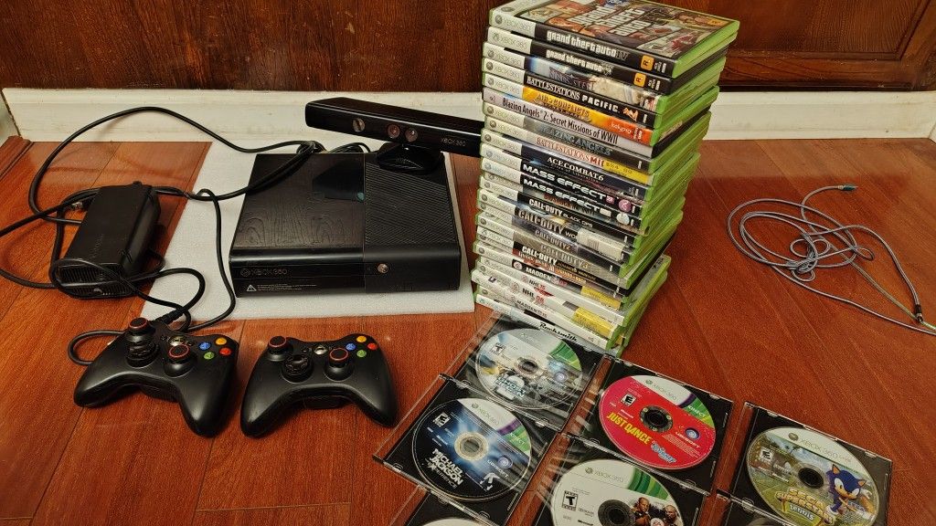Backwards Compatible Xbox 360 Complete With Kinect And 30 Games 2Controllers