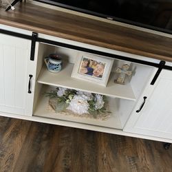 Farmhouse Style Tv Stand 