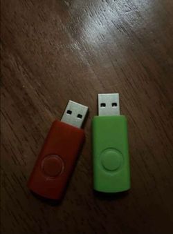 MEMORIAS CON MUSICA LO MAS NUEVO 4000 CANCIONES ENVIOS DISPONIBLE A TODOS ESTADOS UNIDOS SI ESTAS LEJOS DE NOSOTROS TE LO ENVIAMOS POR CORREO LE LLEGA