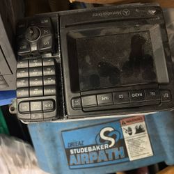 Mercedez Bronze Radio