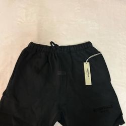 Essentials Short Black