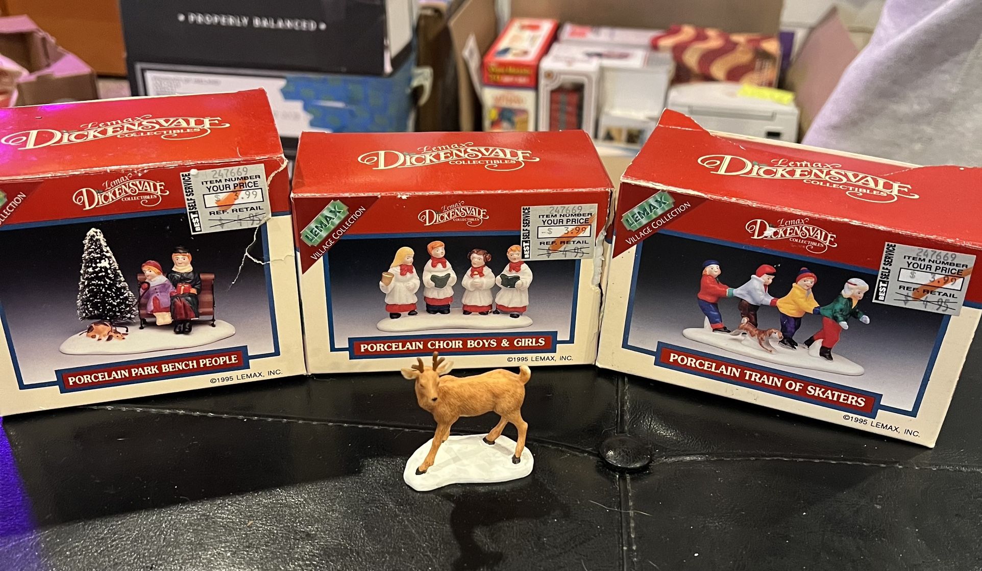 Christmas Valley Lot Of 4 "Bringing In The Timbers" + 3 More Village Collectible