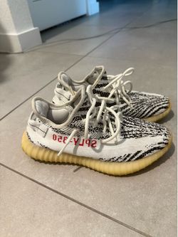 Yeezy sneakers size 9 men’s