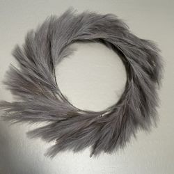 Large Feathery Wreath