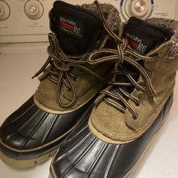 Woman’s Snow Boots Size 7