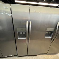 FRIGIDAIRE 33” SIDE BY SIDE REFRIGERATOR