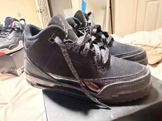 Boy Jordan’s size 4.5 Y