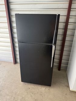 Black Hotpoint Refrigerator And Freezer