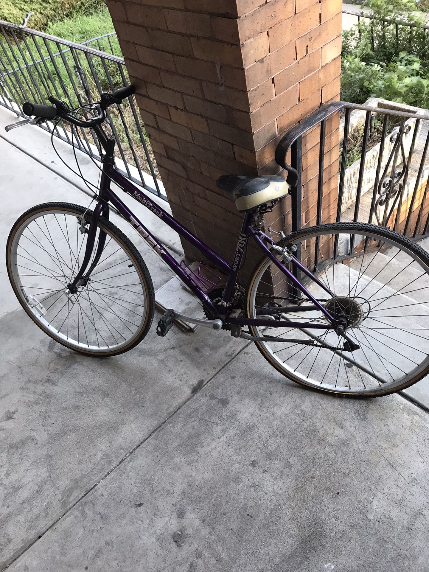 Trek Womens Multi Track 700