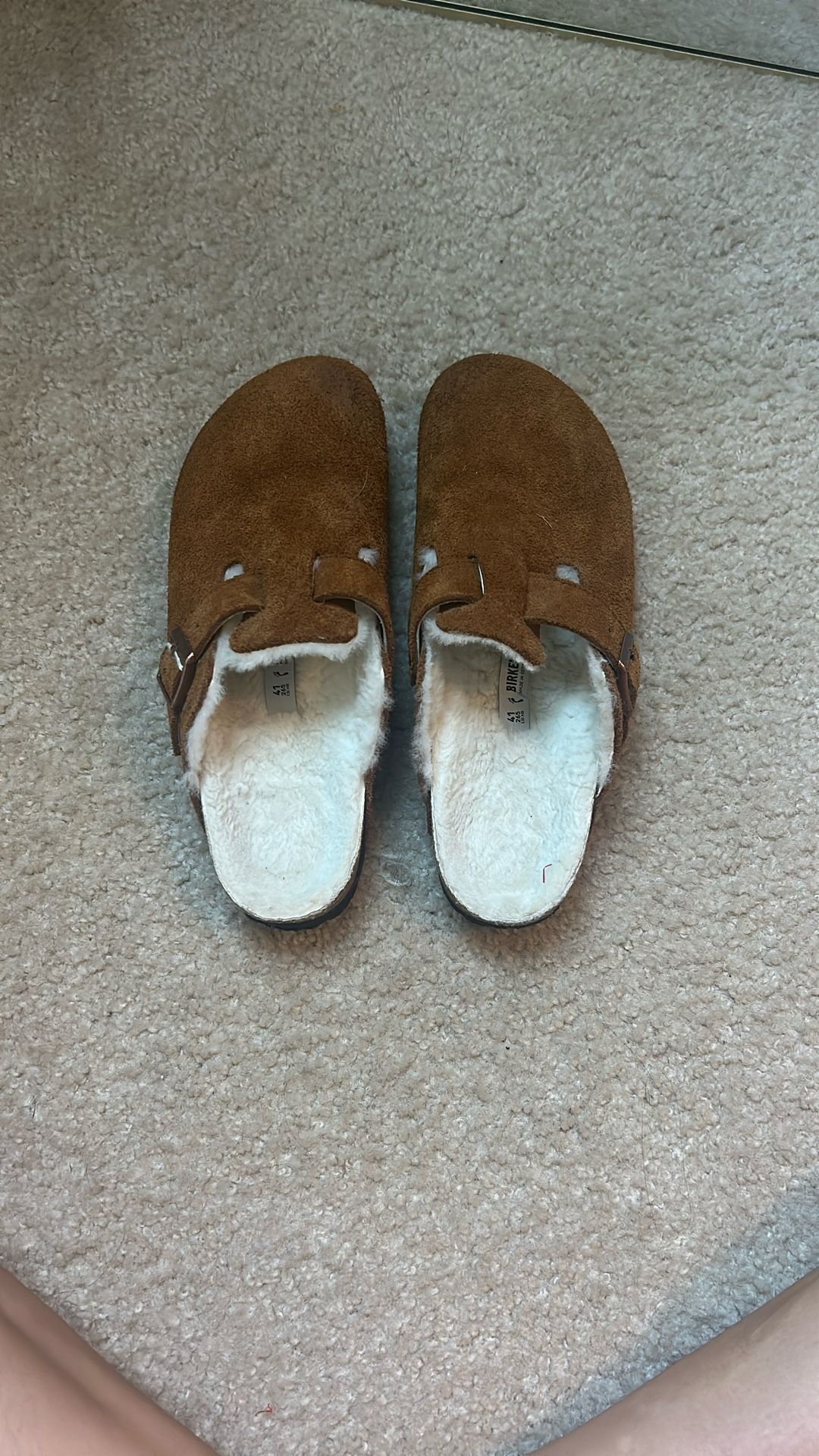 fuzzy birkenstock clogs