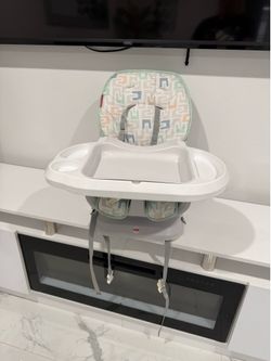 Fisher Price Chair/ silla para bebé