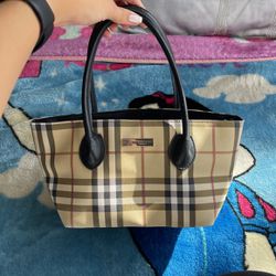 BURBERRY - Authentic Real Burberry Small Purse Bag
