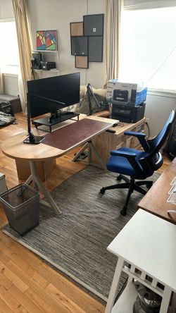 Moving sell. Adjustable Table Desk.