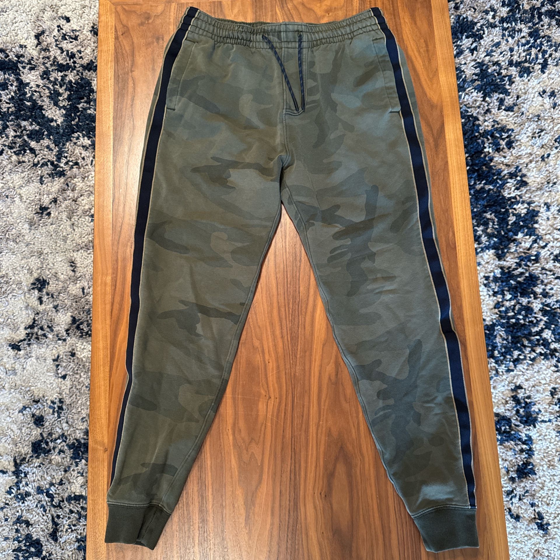 Abercrombie & Fitch Green Camouflage Joggers