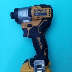 DeWalt DCF801 Impact Drill With Battery DCB122